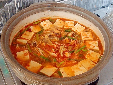 味噌とコチュジャンでキムチ鍋